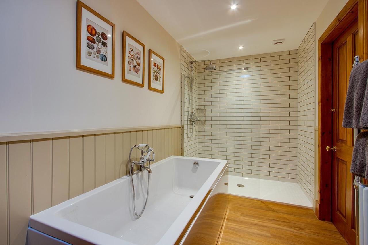 Home Farm B&B - Sunflower Room Forfar Bagian luar foto